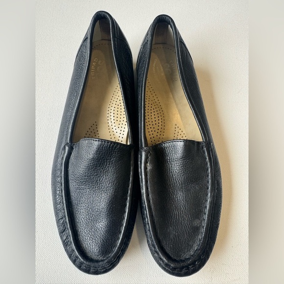 SAS Shoes - NWOT women’s size 9 Narrow black leather SAS with tripad comfort foot bed